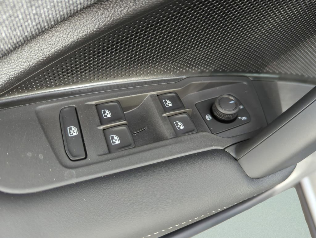 New 2026 Volkswagen Tiguan S FWD image 30