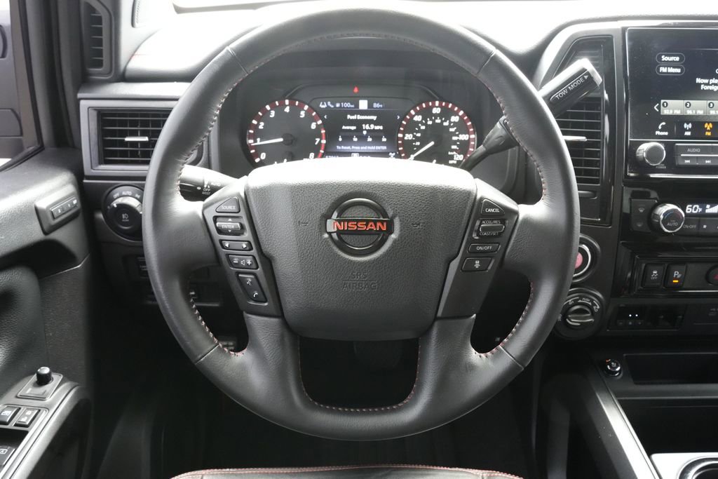 Used 2021 Nissan Titan PRO-4X w/ Pro-4x Convenience Package AWD/4WD image 6