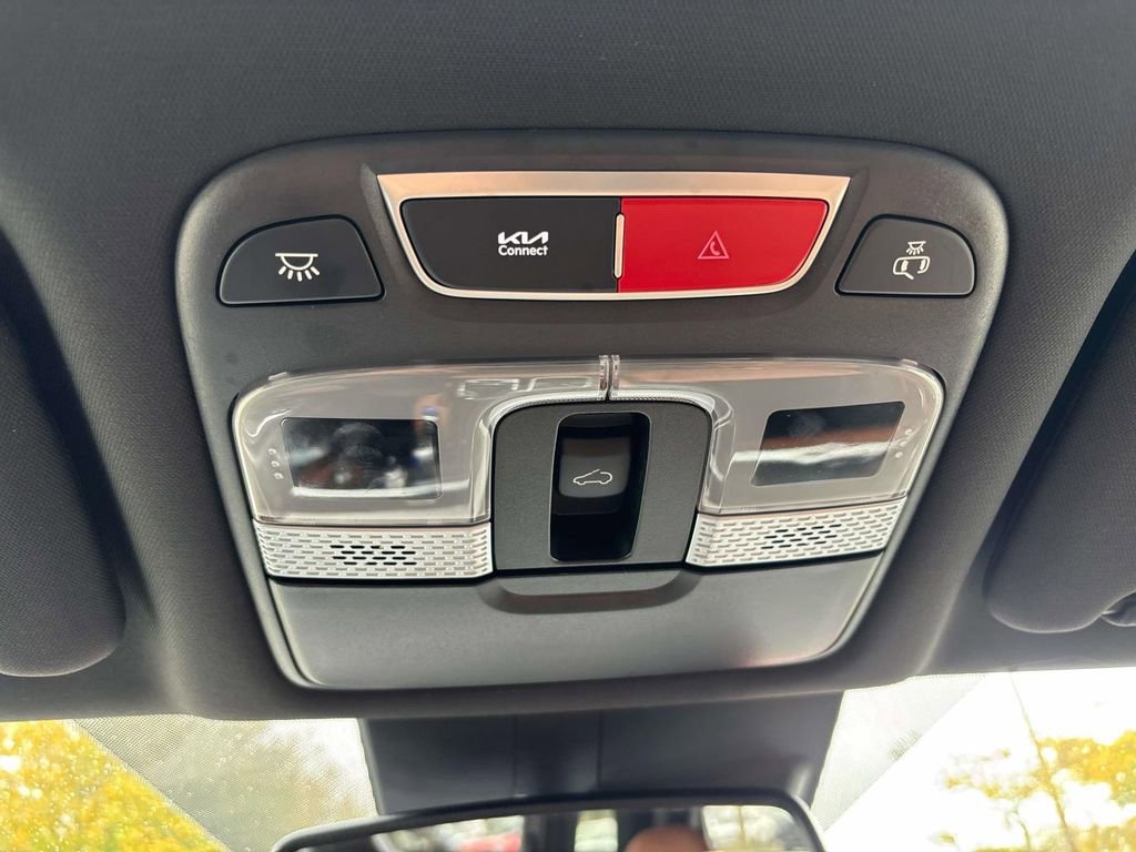 Used 2025 Kia Telluride AWD image 29