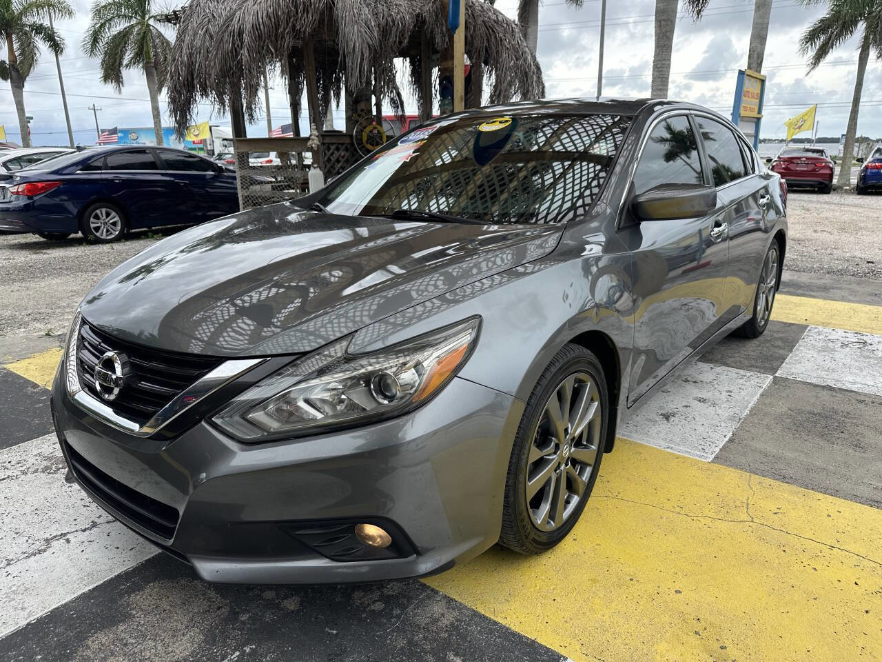 Used 2018 Nissan Altima 2.5 SR w/ SR Special Edition image 1