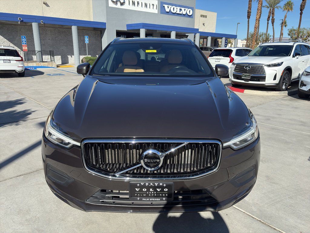 Used 2018 Volvo XC60 T5 Momentum w/ Convenience Package image 2