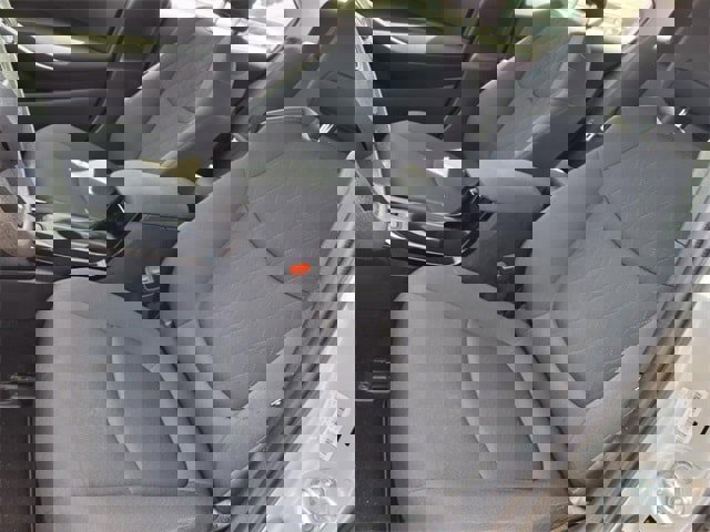 Used 2022 Toyota Corolla LE image 11