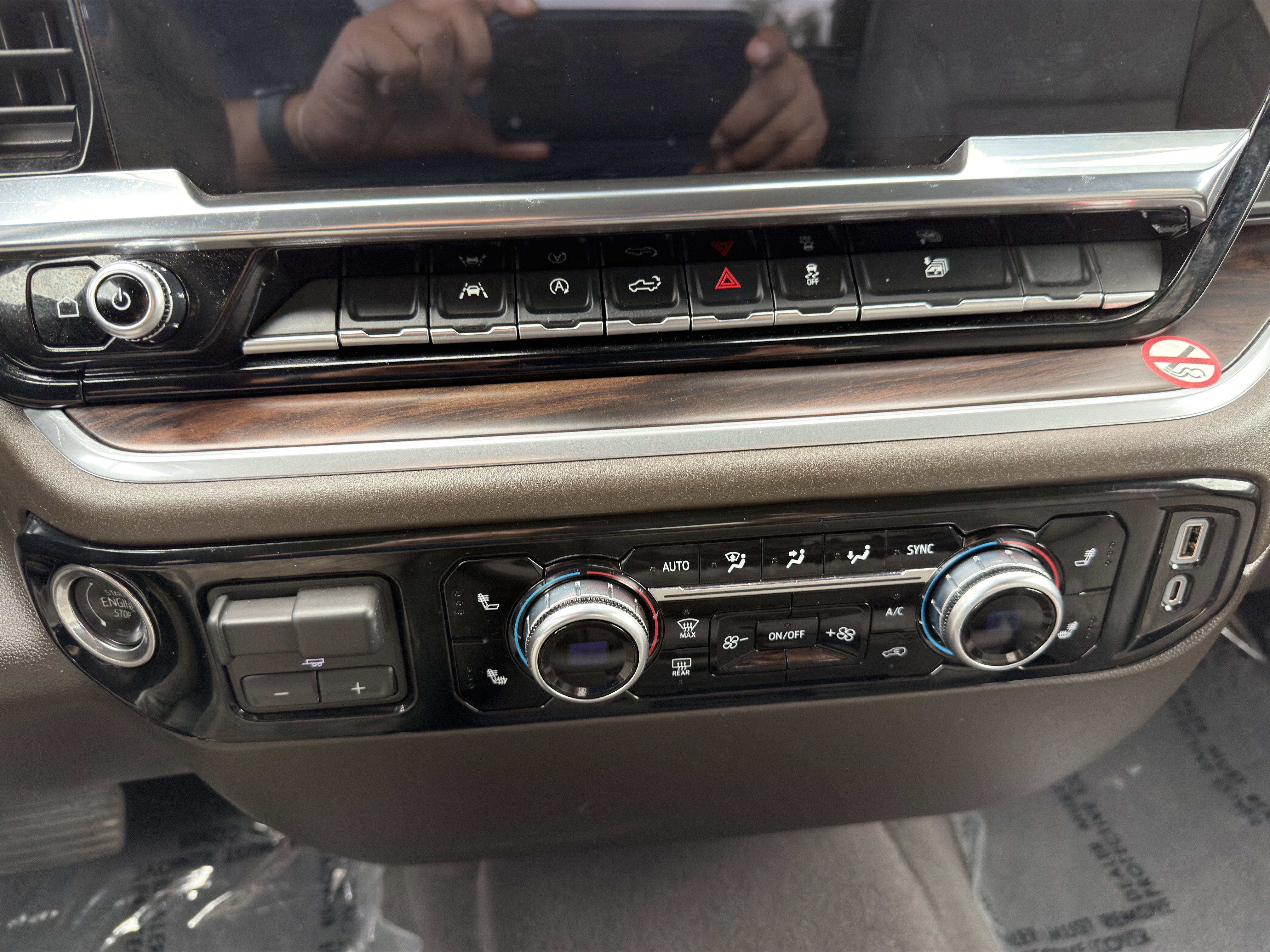 Used 2026 GMC Sierra 1500 SLT RWD image 35