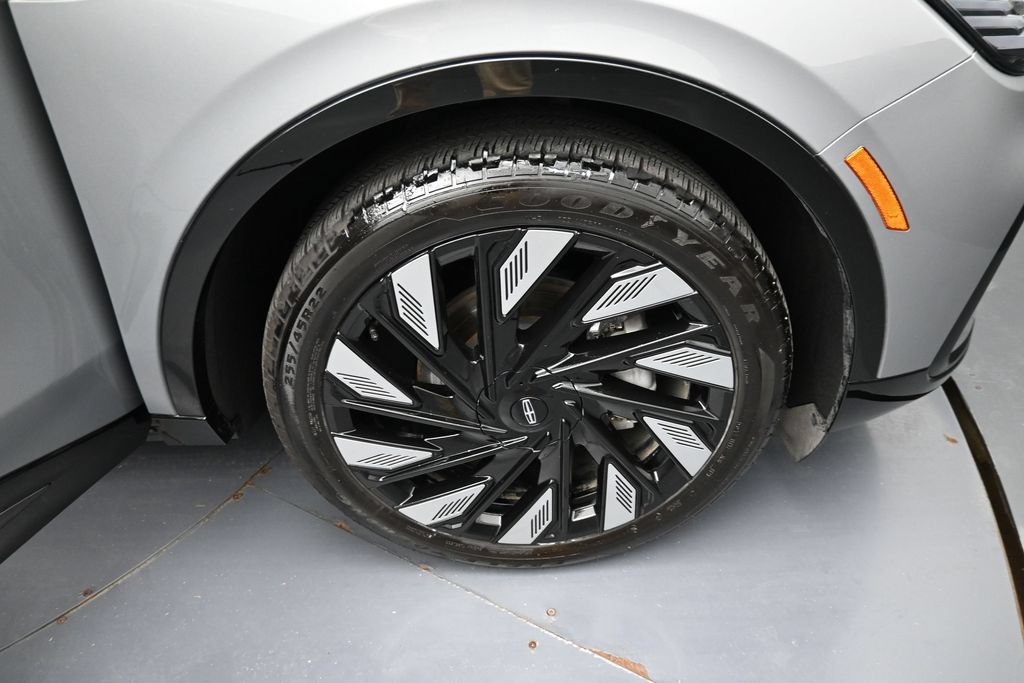 Used 2025 Lincoln Nautilus Reserve AWD/4WD image 30