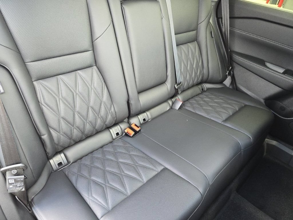 New 2026 Nissan Rogue Platinum AWD/4WD image 15