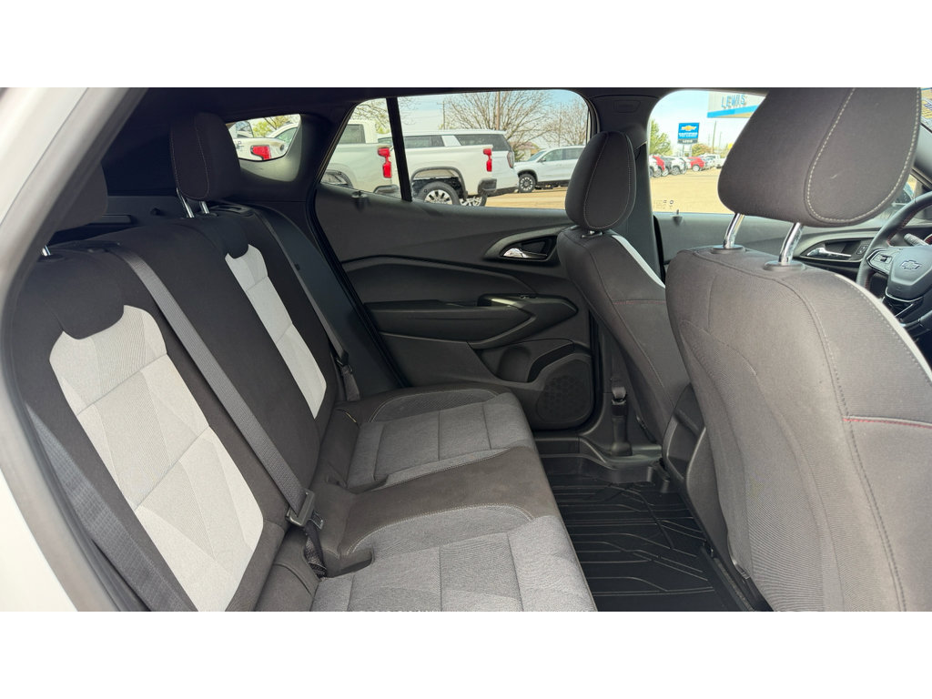 Certified 2024 Chevrolet Trax RS w/ Driver Confidence Package image 20