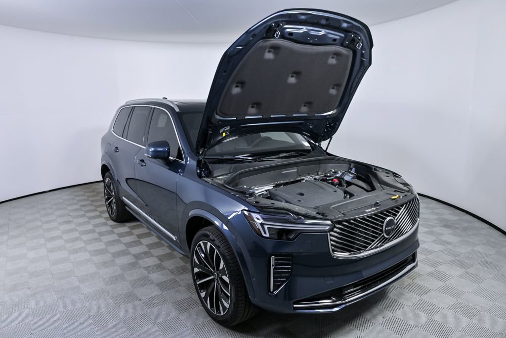 Certified 2026 Volvo XC90 B6 Plus w/ Protection Package Premier image 37