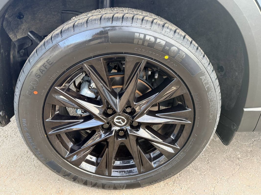 Used 2024 MAZDA CX-5 Carbon Edition image 11