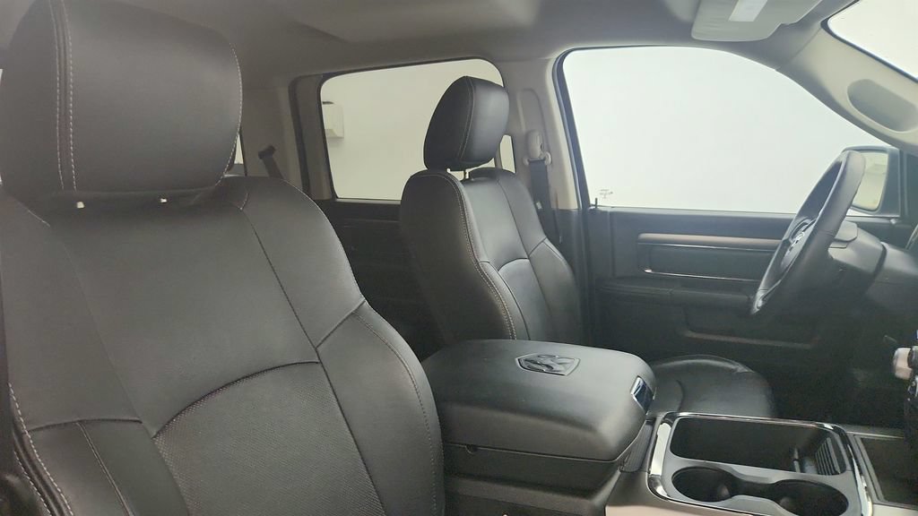 Used 2016 RAM 1500 Sport RWD image 23