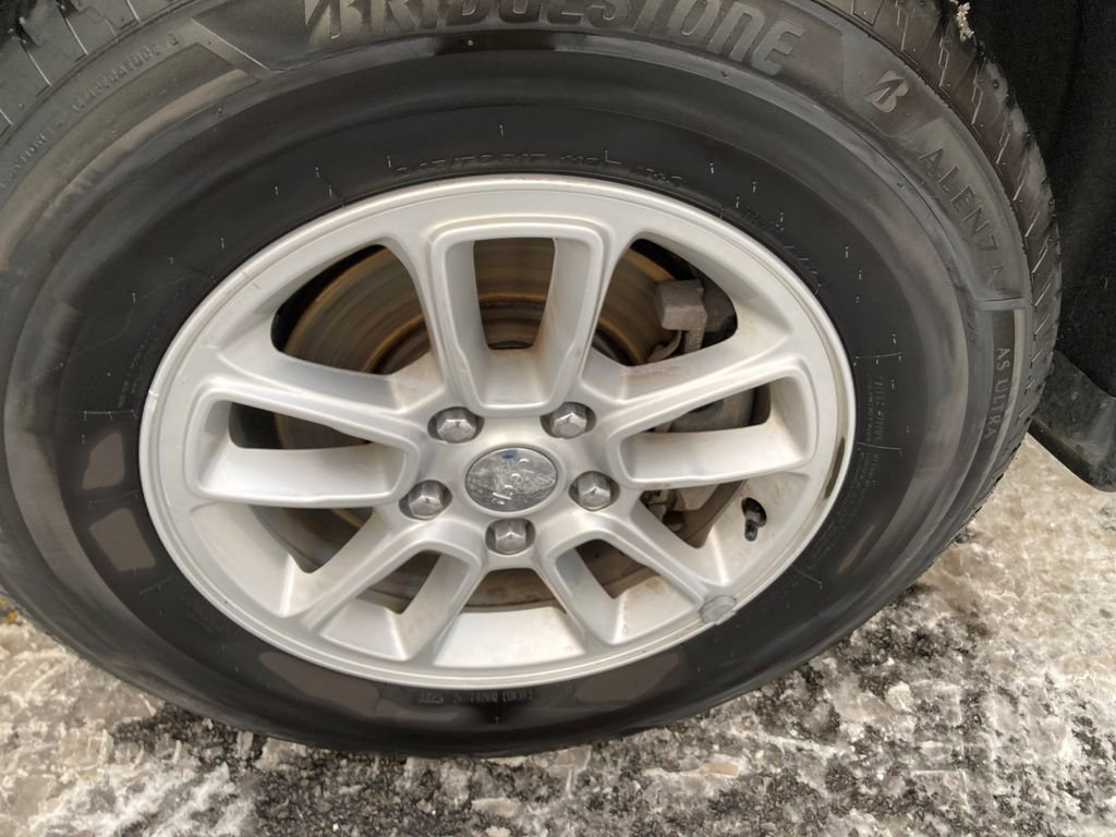 Used 2020 Jeep Grand Cherokee Laredo image 31