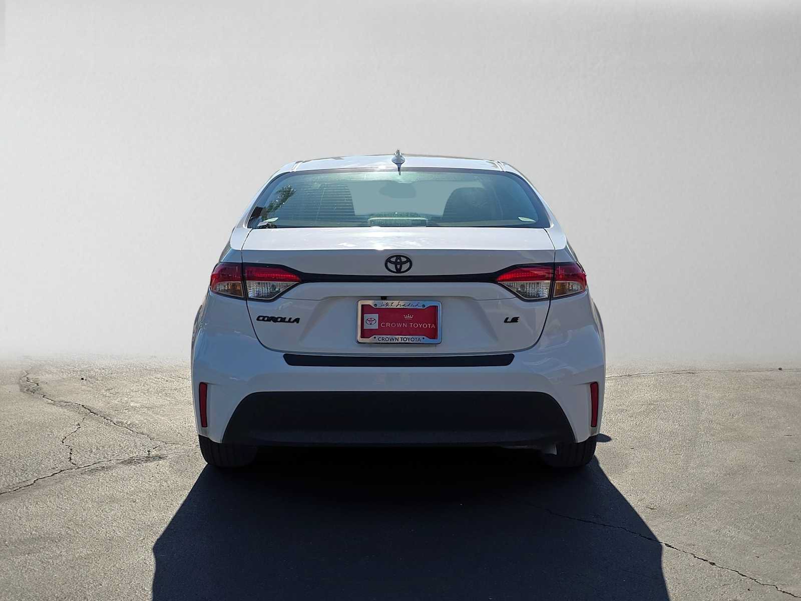 Certified 2025 Toyota Corolla LE FWD image 4