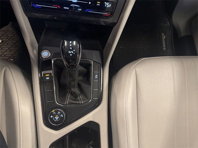Used 2022 Volkswagen Tiguan SE image 25
