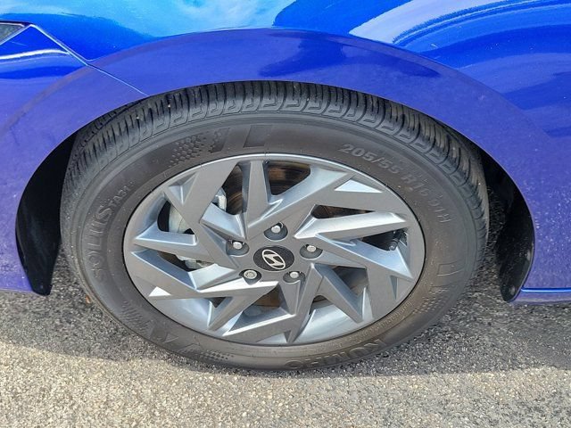 Used 2024 Hyundai Elantra SEL FWD image 9