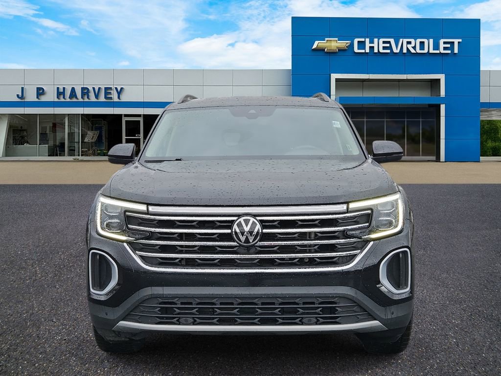 Used 2024 Volkswagen Atlas SE image 2