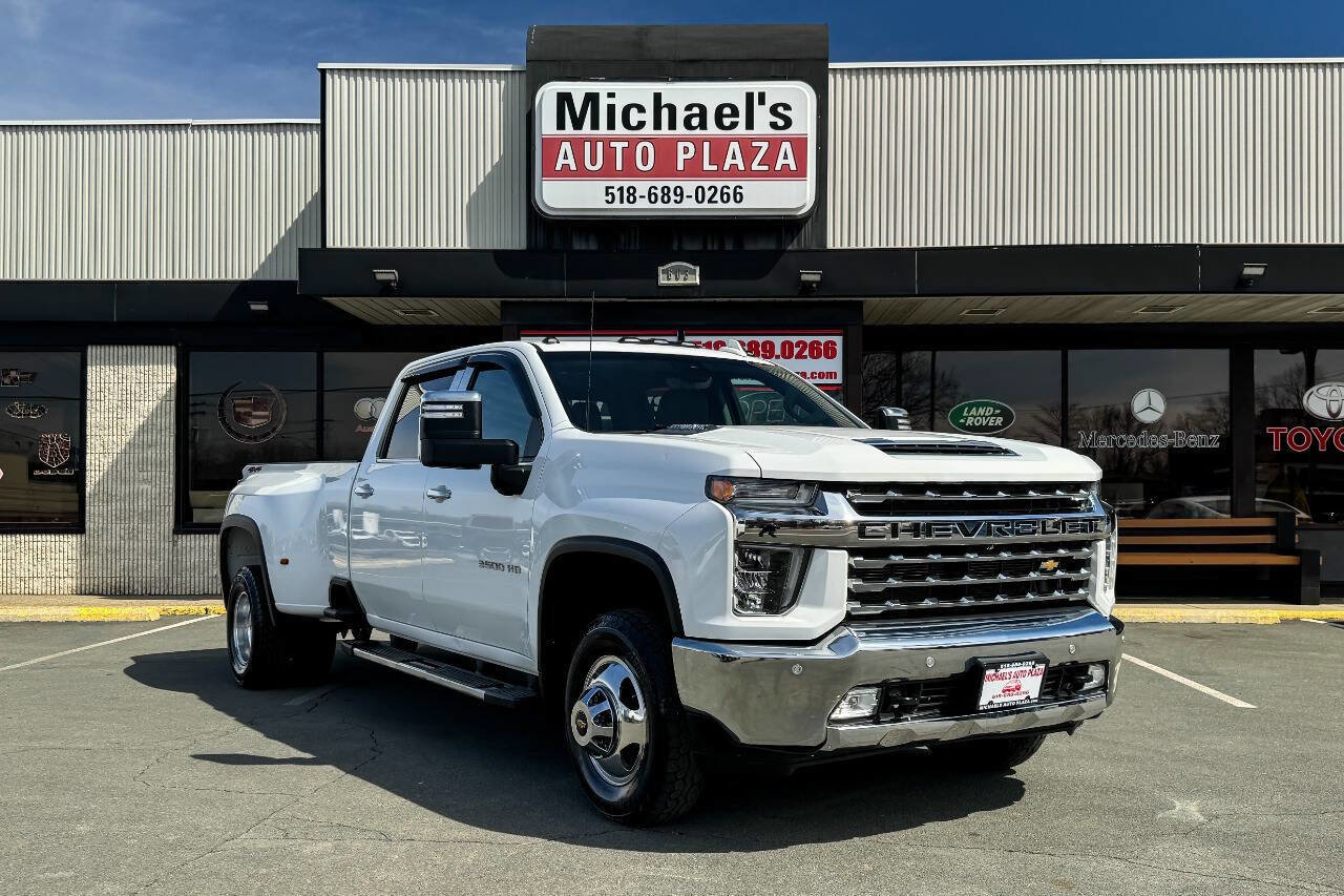 Used 2020 Chevrolet Silverado 3500 LTZ w/ LTZ Plus Package image 2
