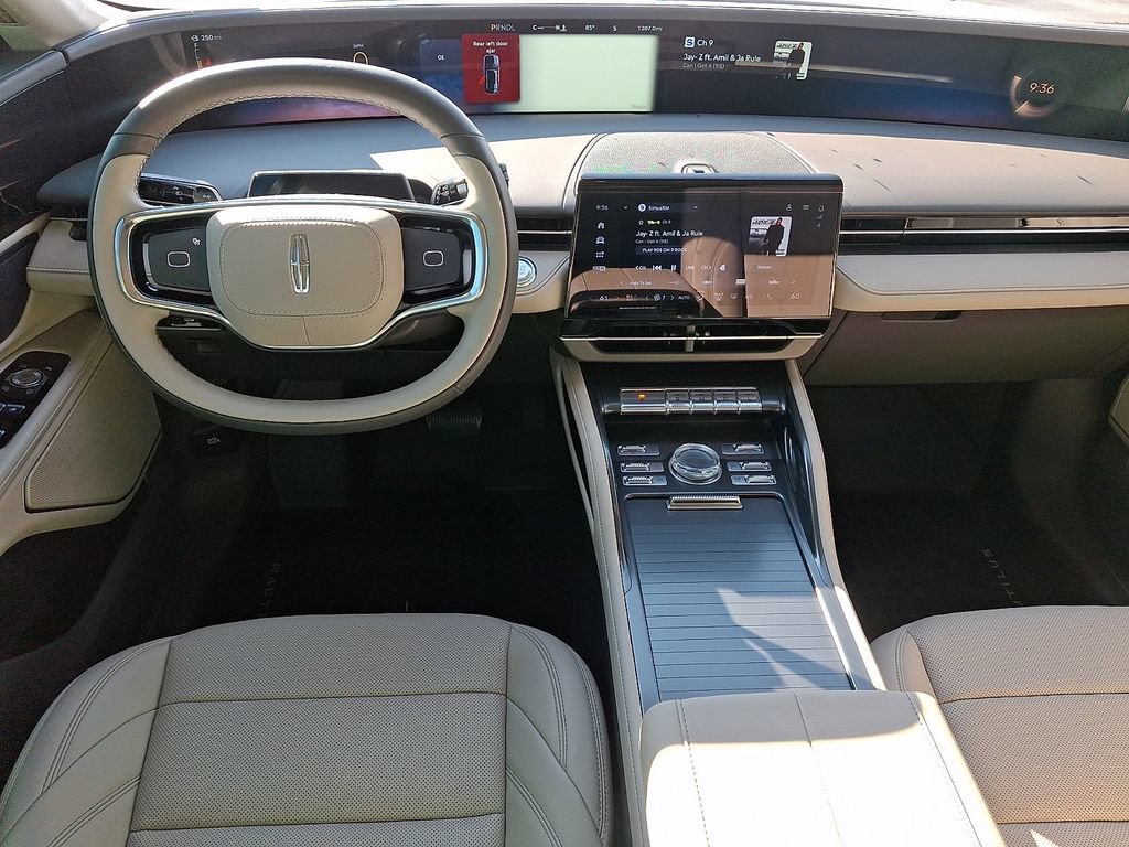 Certified 2024 Lincoln Nautilus Premier AWD/4WD image 11