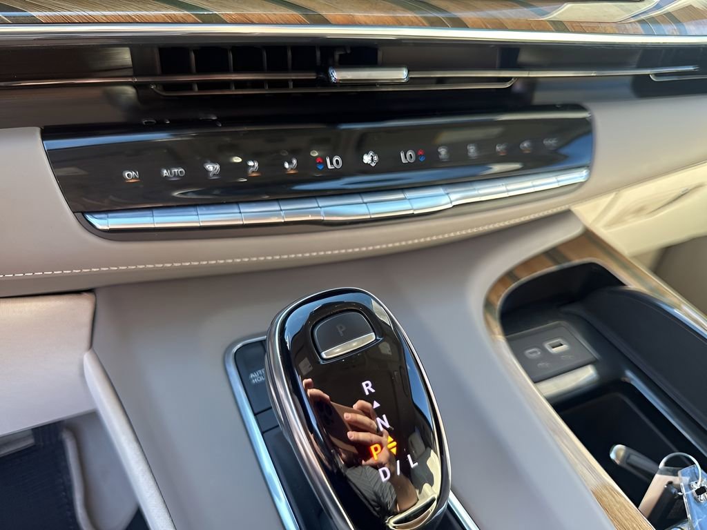 Certified 2022 Cadillac Escalade Sport Platinum image 38