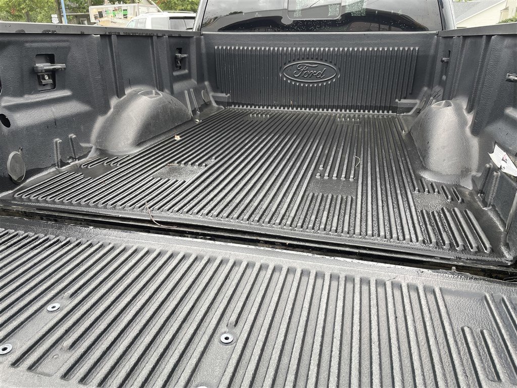 Used 2018 Ford F150 Lariat w/ Equipment Group 501A Mid image 9