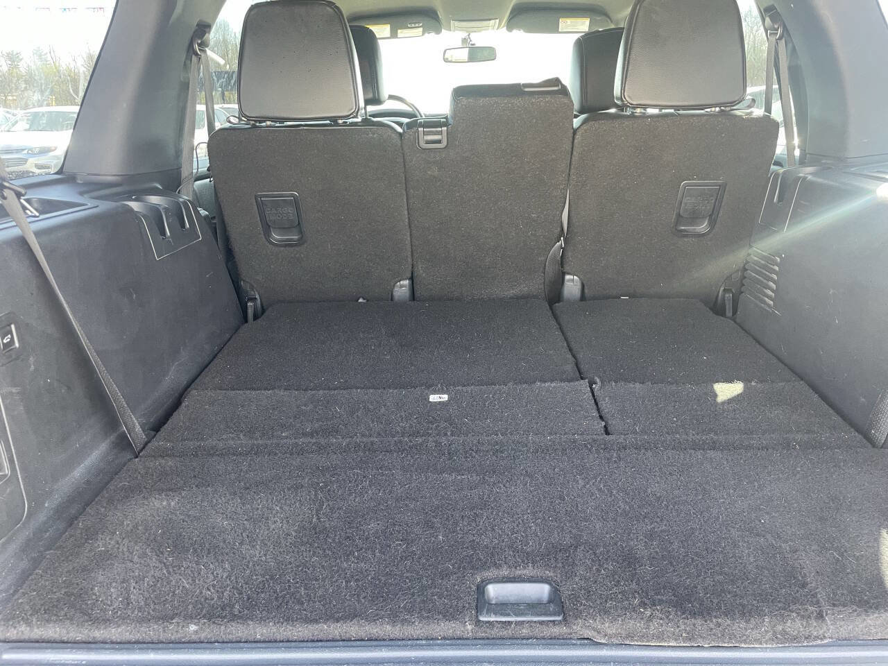 Used 2015 Ford Expedition XLT w/ Equipment Group 201A AWD/4WD image 15
