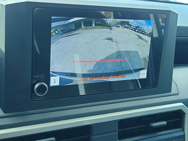 Used 2025 Toyota Tacoma SR image 27