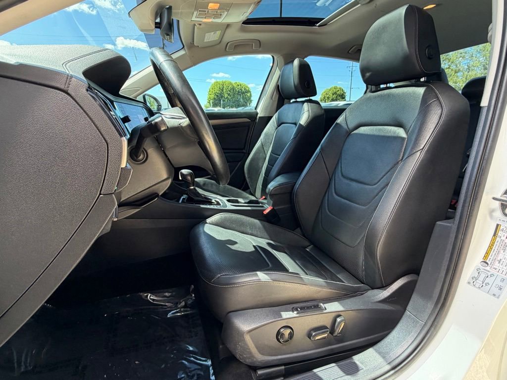 Used 2019 Volkswagen Jetta SEL Premium FWD image 12