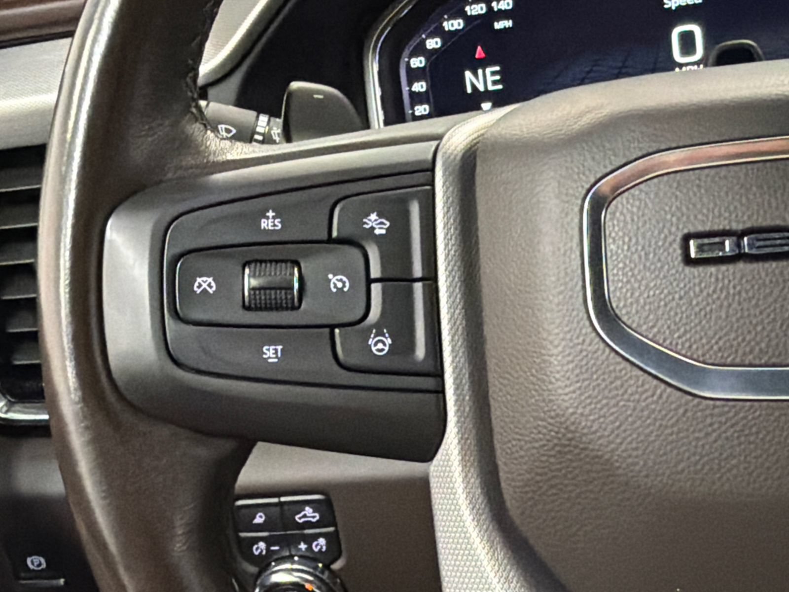 Used 2023 GMC Sierra 1500 Denali w/ Technology Package AWD/4WD image 25