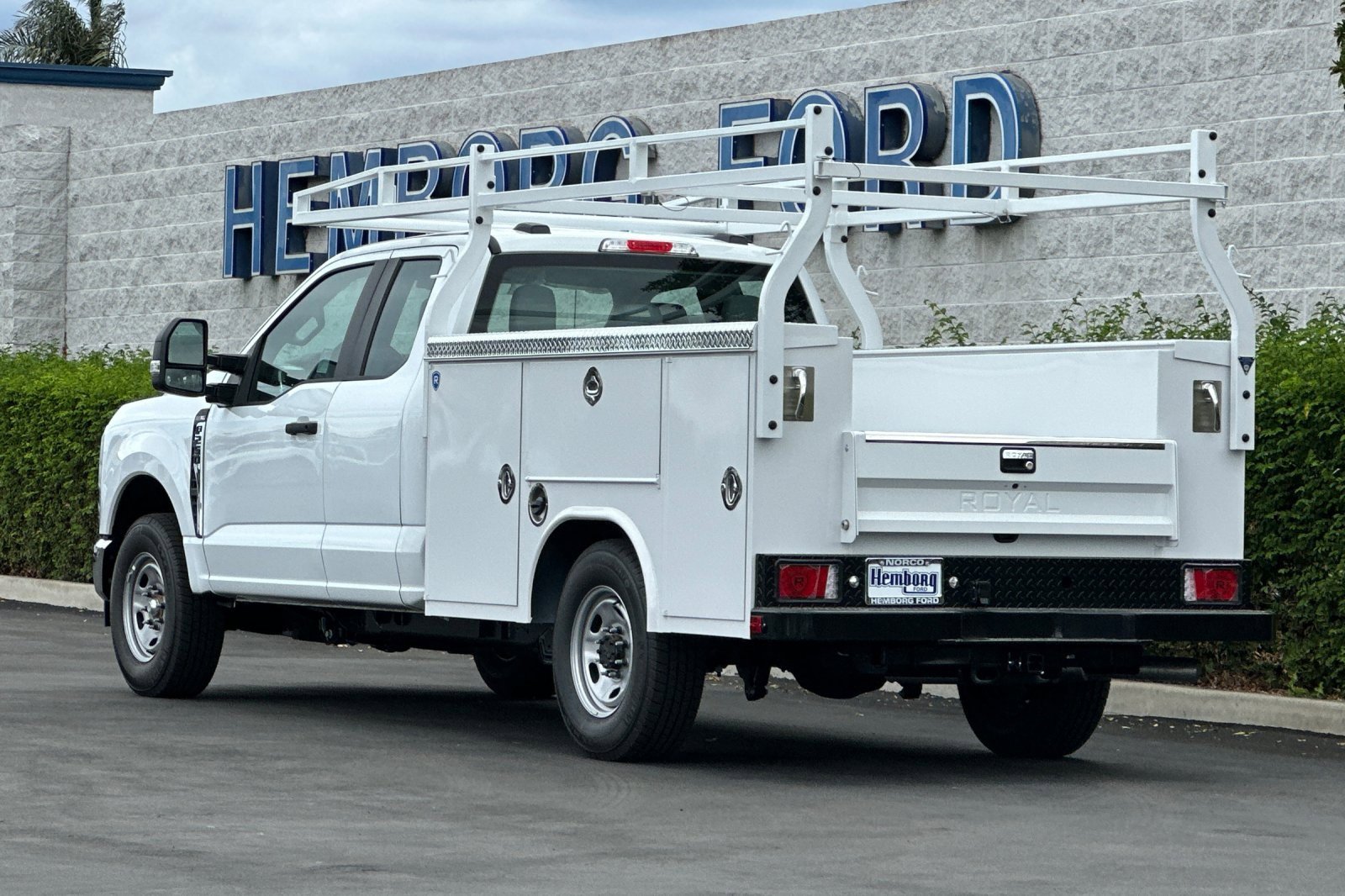 New 2026 Ford F250 XL w/ XL Chrome Package image 6
