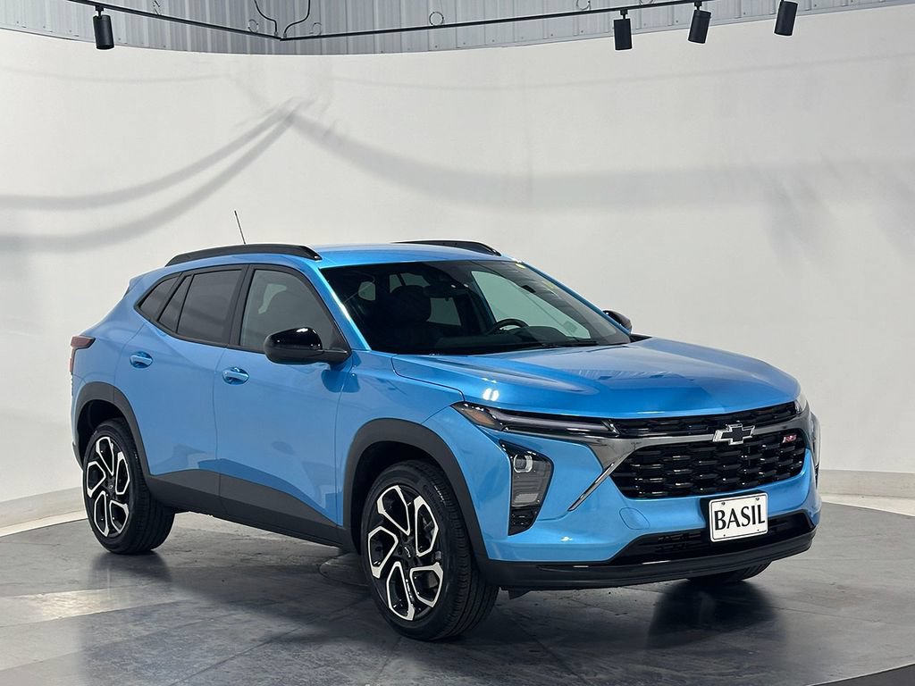 Used 2025 Chevrolet Trax RS FWD image 40