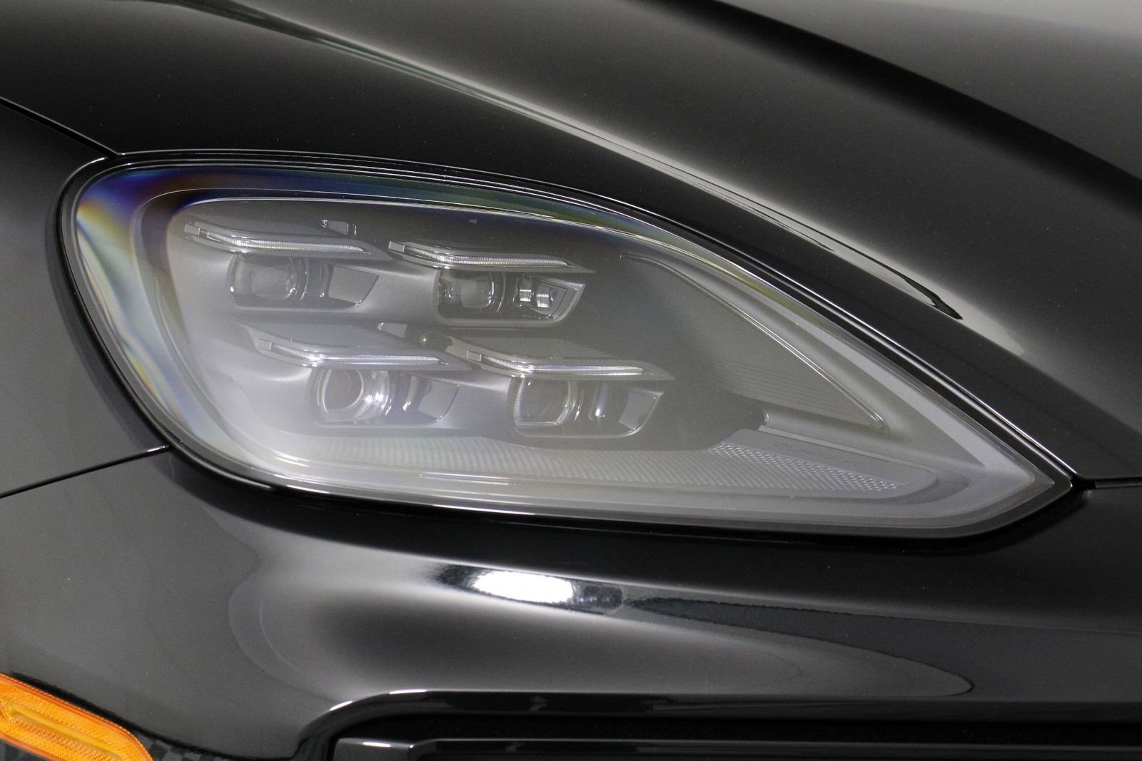 Certified 2025 Porsche Cayenne S image 28