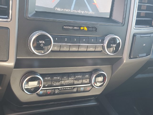 Used 2020 Ford Expedition Max XLT w/ Equipment Group 202A AWD/4WD image 27