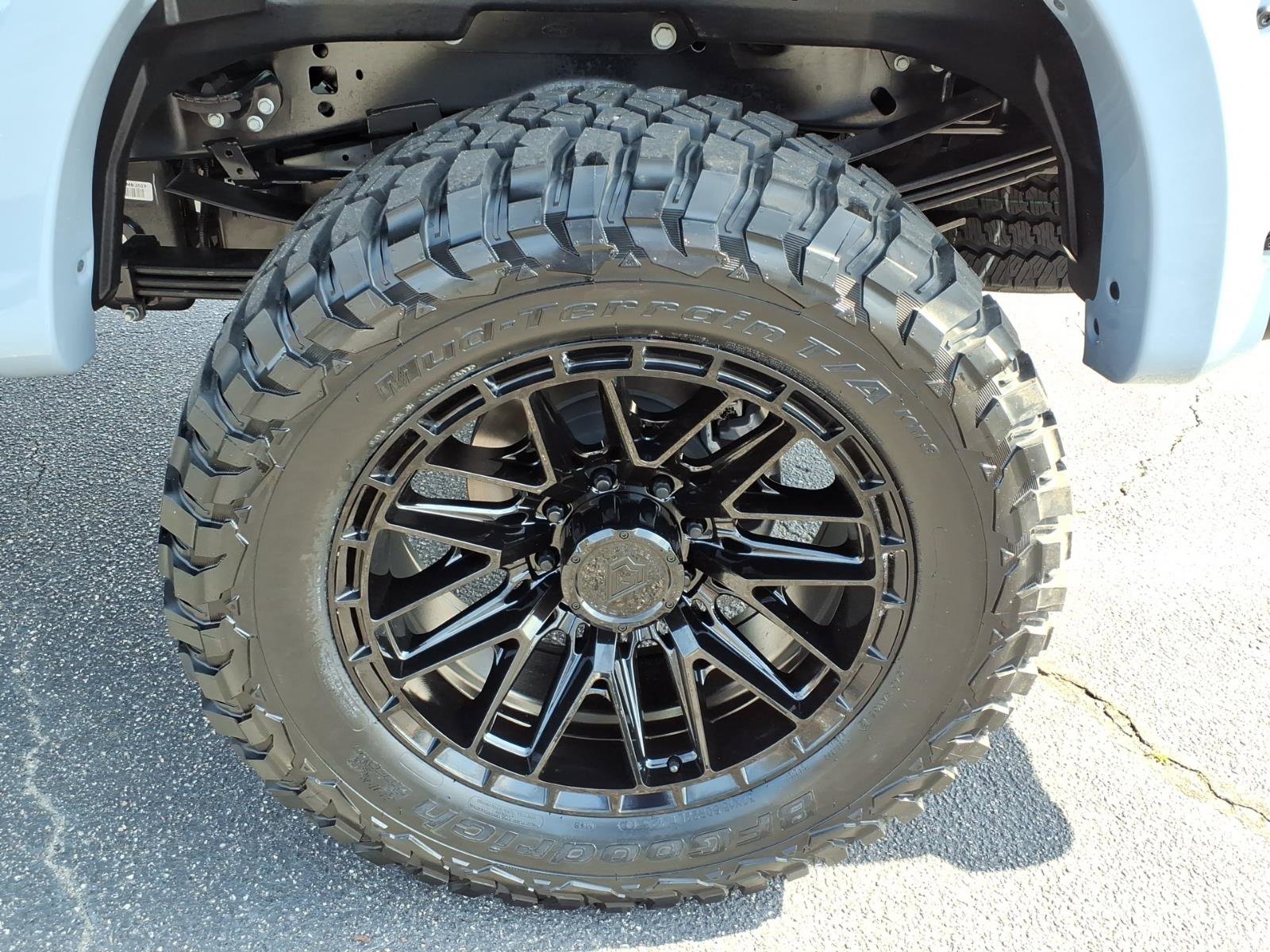 New 2026 Ford F250 Lariat w/ Black Appearance Package image 50