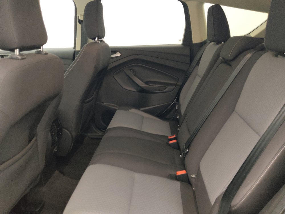 Used 2018 Ford Escape SE image 18