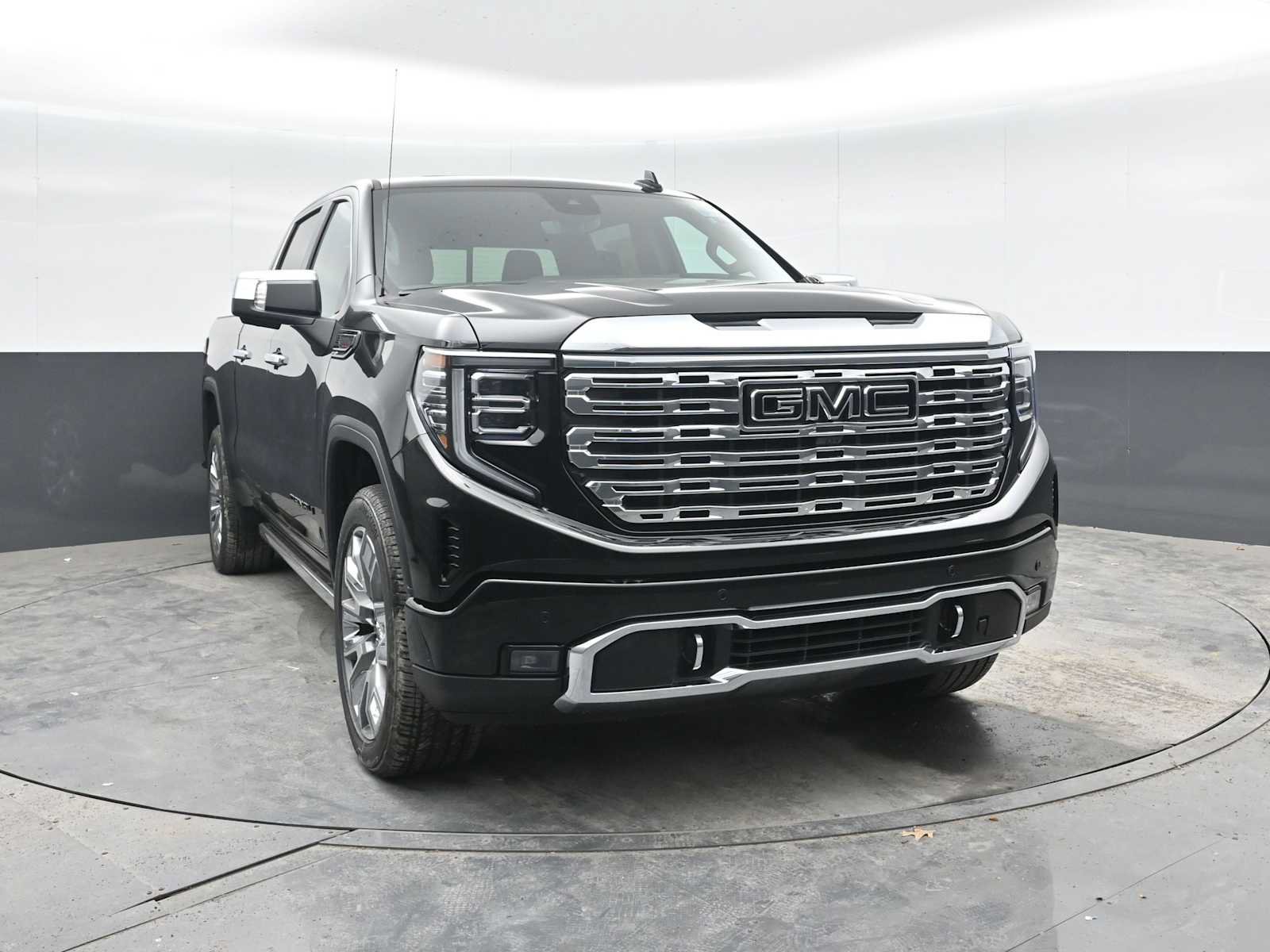 New 2026 GMC Sierra 1500 Denali w/ Denali Reserve Package AWD/4WD image 6