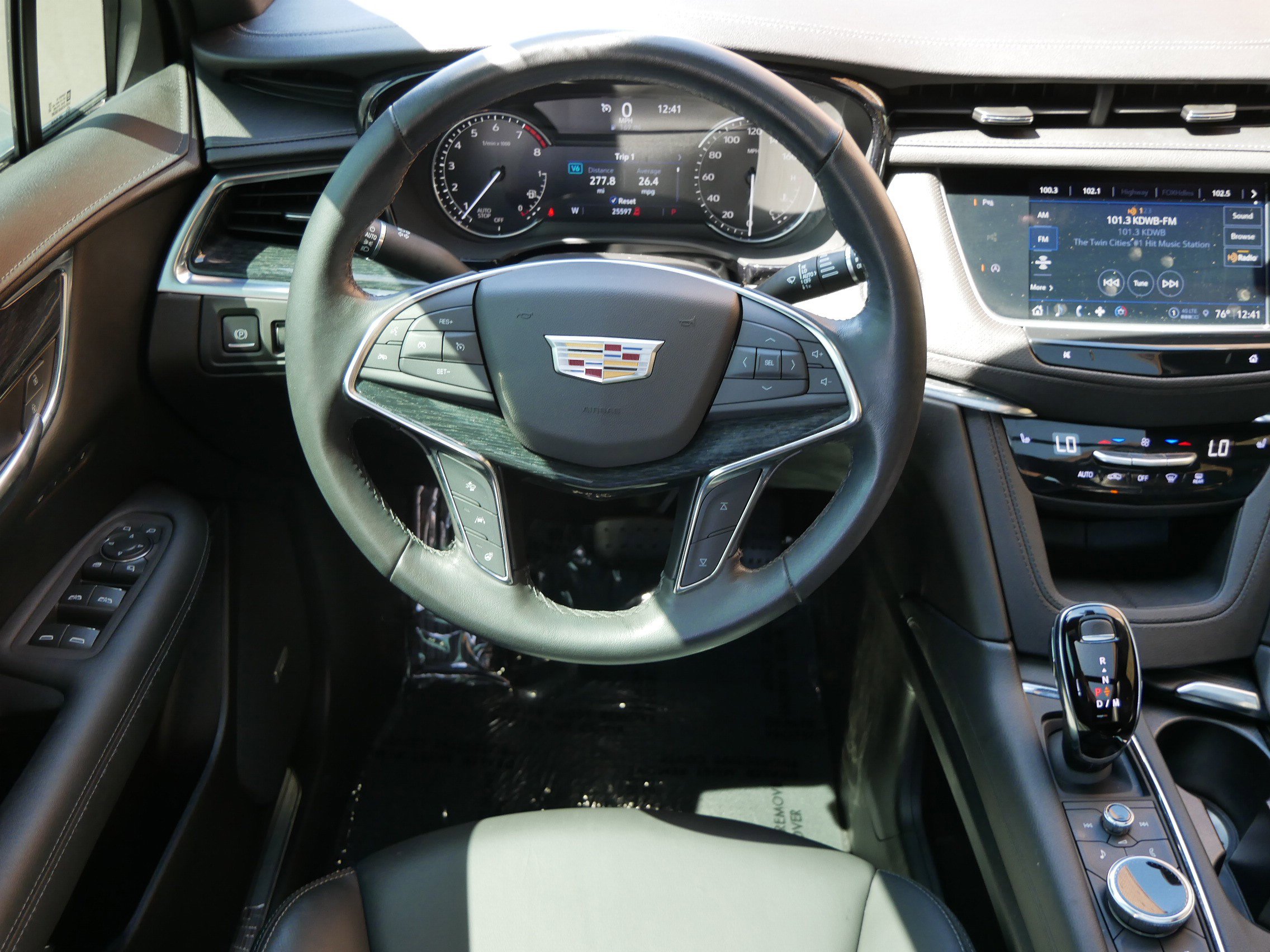 Certified 2022 Cadillac XT5 Premium Luxury FWD image 14