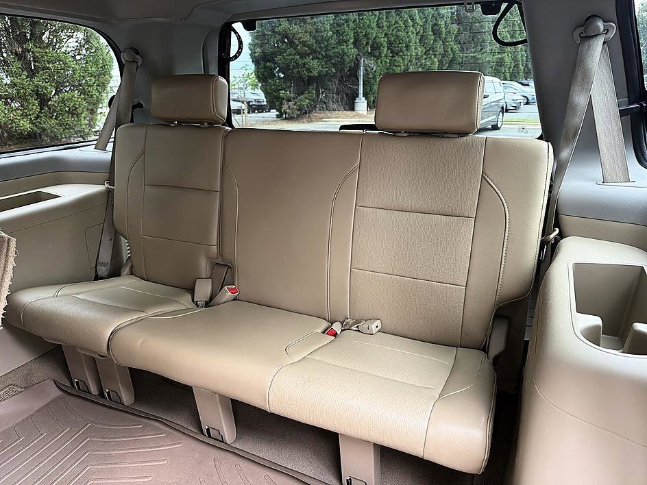 Used 2015 Nissan Armada Platinum w/ 2nd Row Captain Seat Package RWD image 13