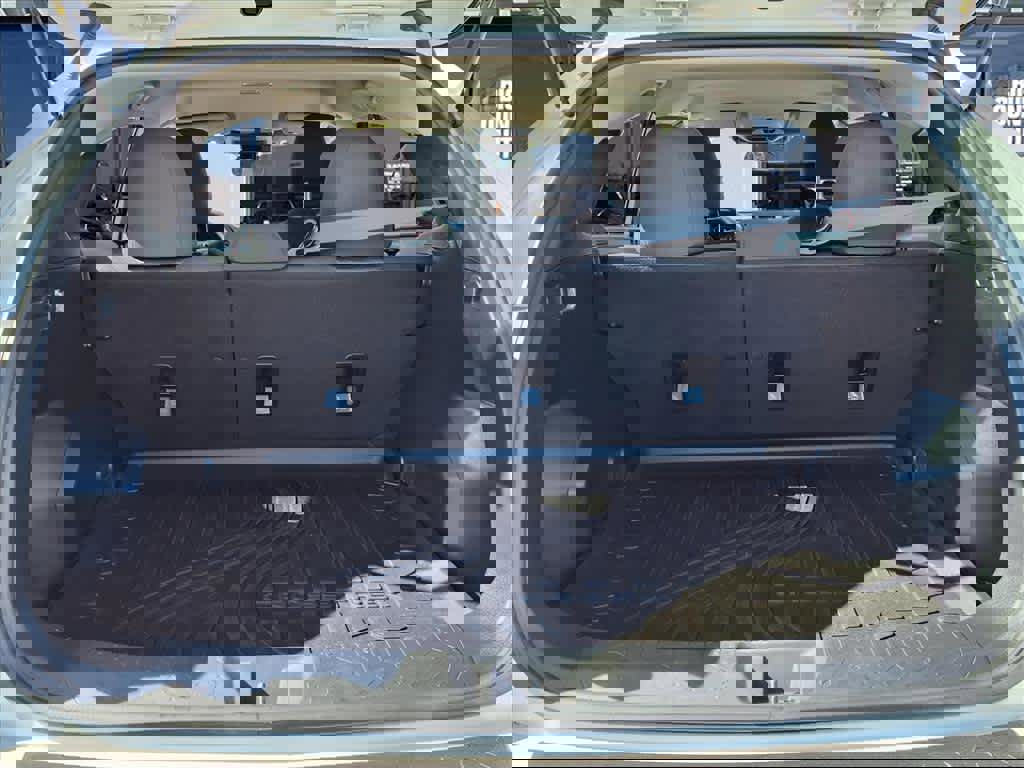 Used 2024 Subaru Crosstrek 2.0i Premium image 5