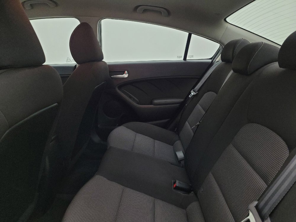 Used 2017 Kia Forte LX image 18