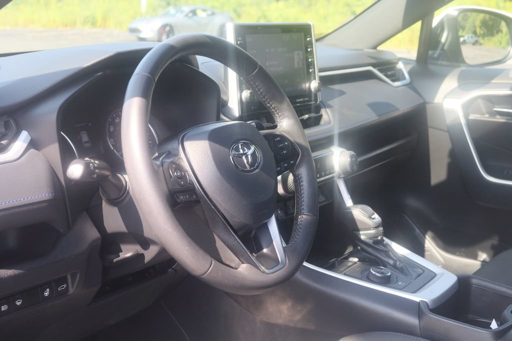 Certified 2022 Toyota RAV4 SE w/ Convenience Package AWD/4WD image 17