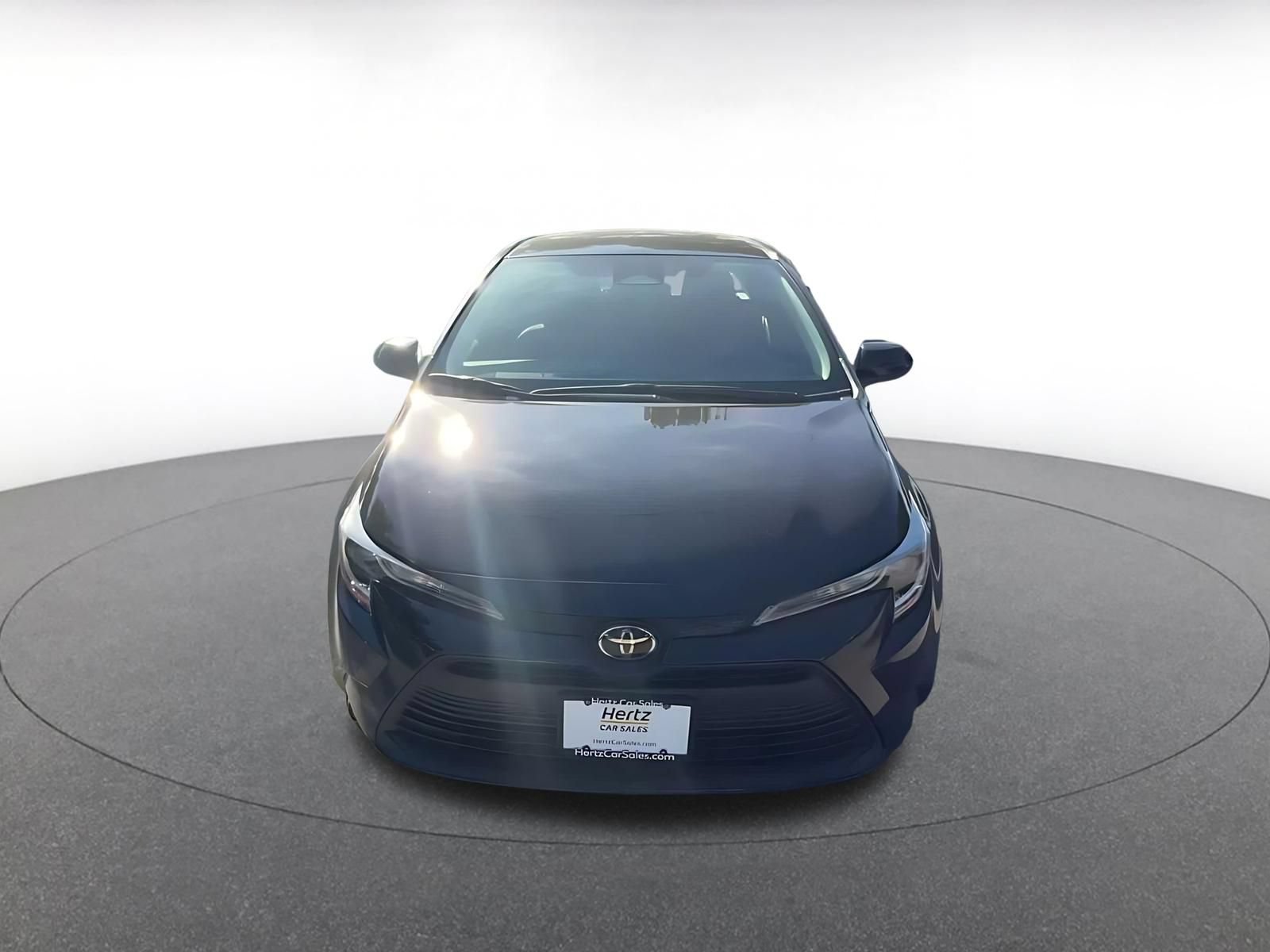 Used 2025 Toyota Corolla LE FWD image 3