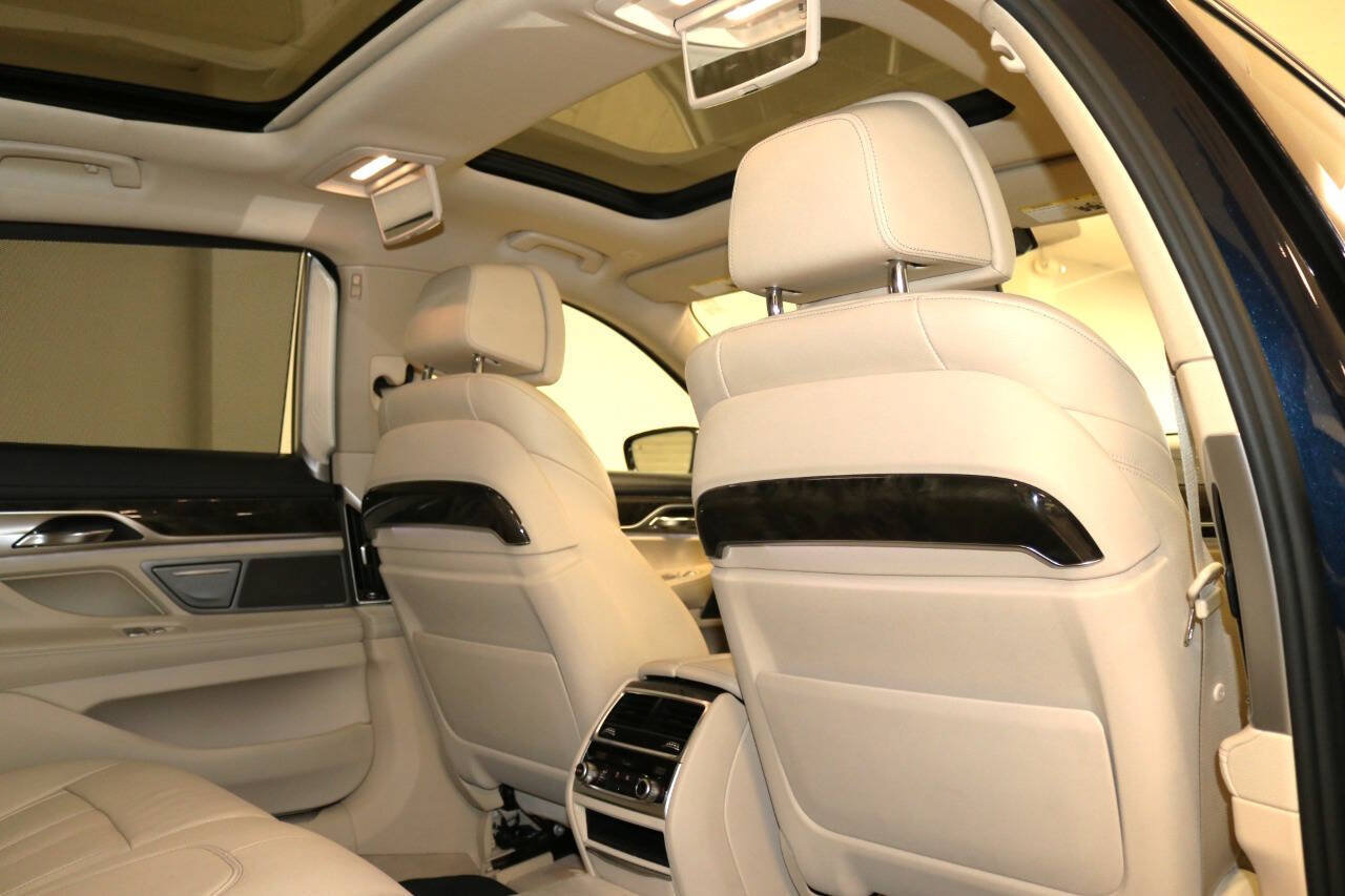 Used 2016 BMW 740i RWD image 96