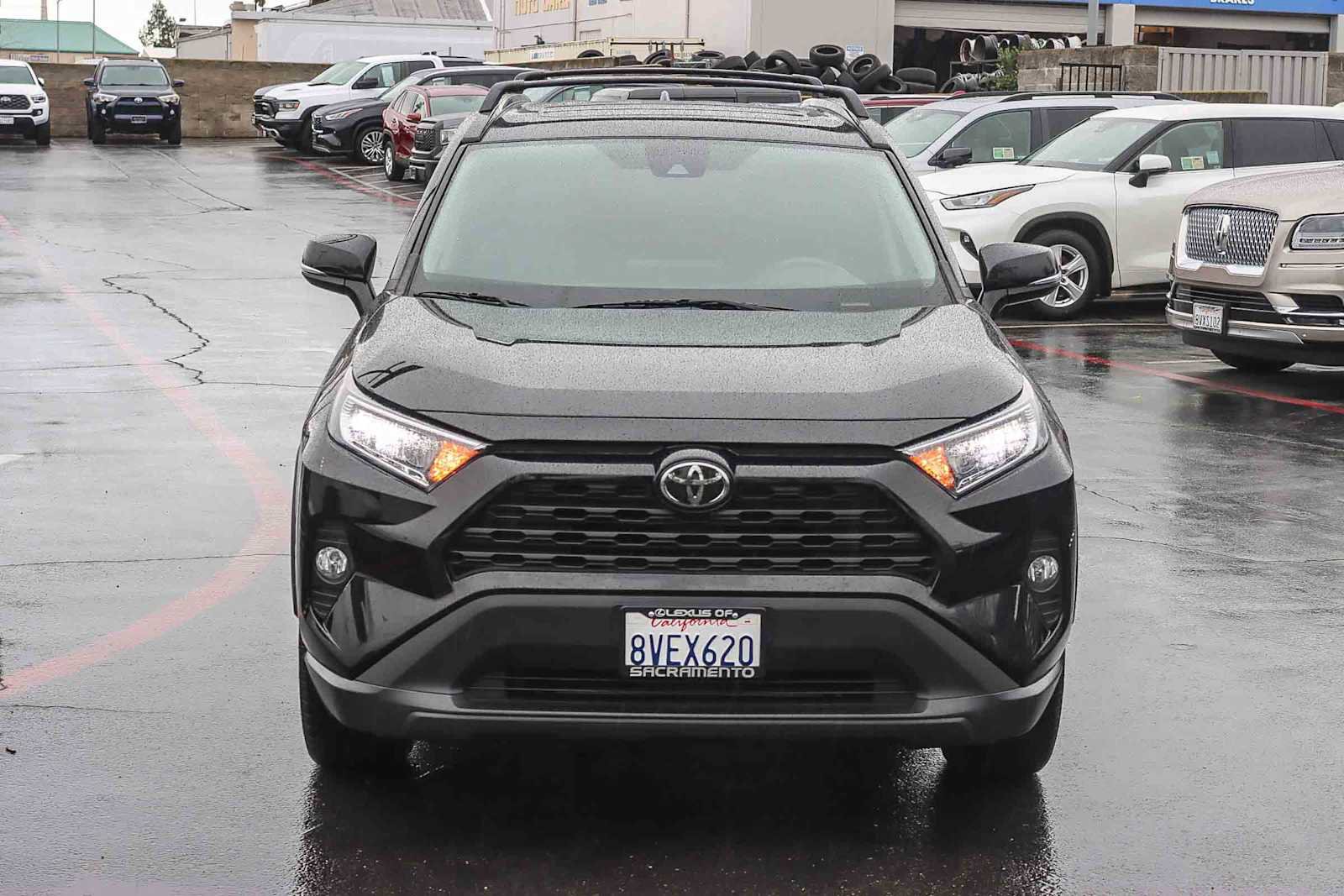Used 2021 Toyota RAV4 XLE Premium image 6