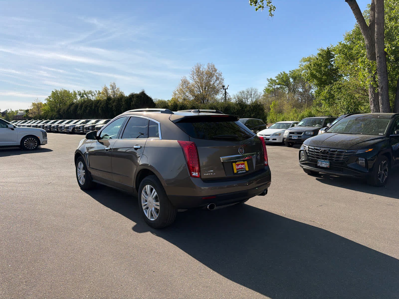 Used 2016 Cadillac SRX Luxury w/ Driver Awareness Package AWD/4WD image 3
