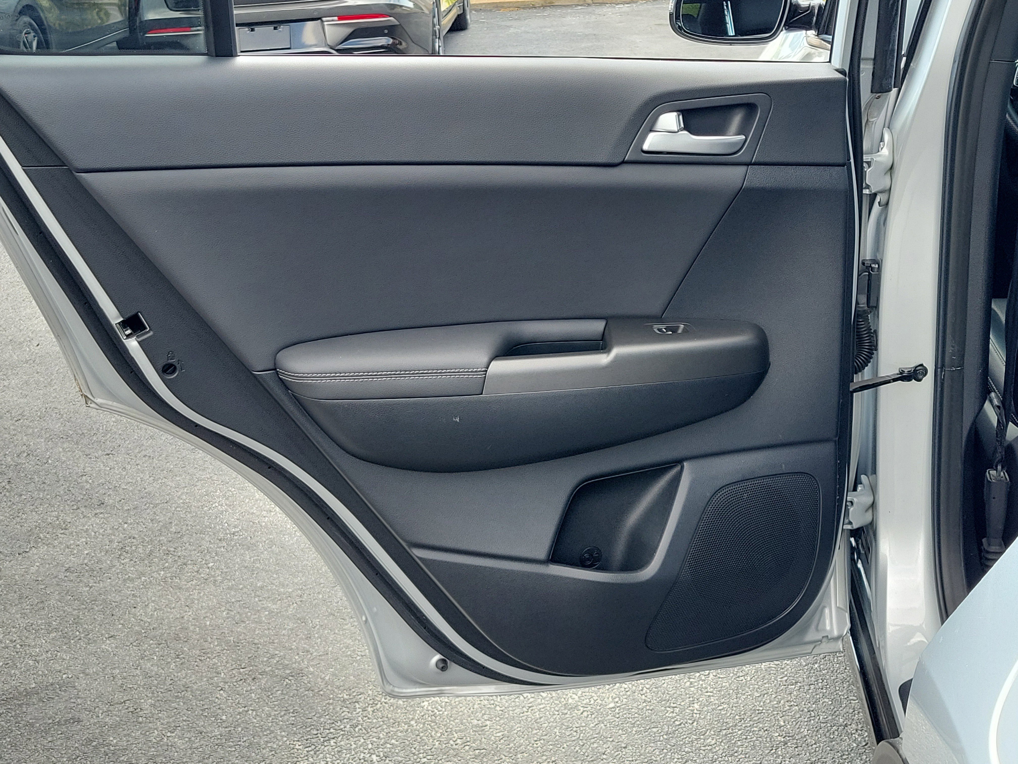 Used 2022 Kia Sportage Nightfall Edition FWD image 13