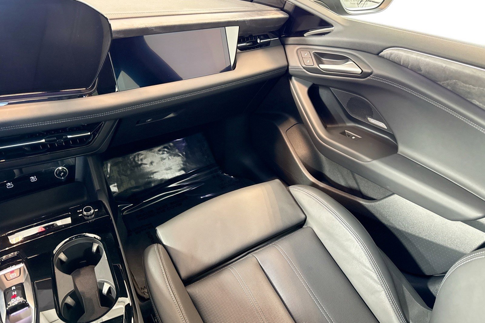 Used 2025 Audi A6 e-tron Prestige w/ Black Warm Weather Package RWD image 21