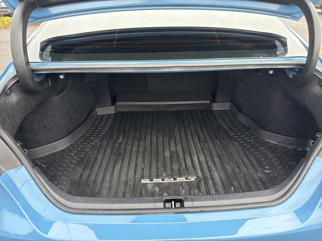 Used 2024 Toyota Camry SE image 19