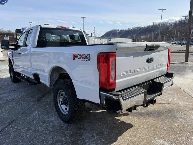 New 2025 Ford F250 XL w/ XL Off-Road Package image 5