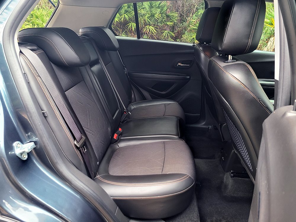 Used 2021 Chevrolet Trax LT w/ LT Convenience Package image 19