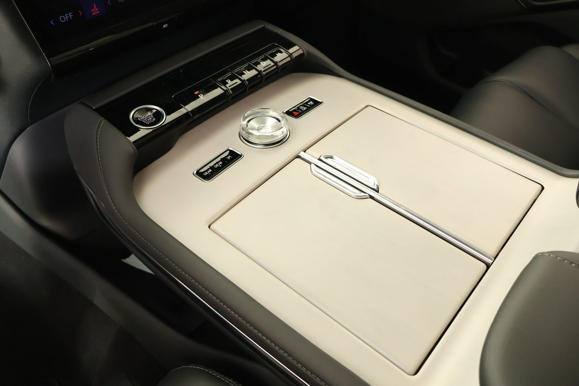 New 2026 Lincoln Navigator Reserve image 9