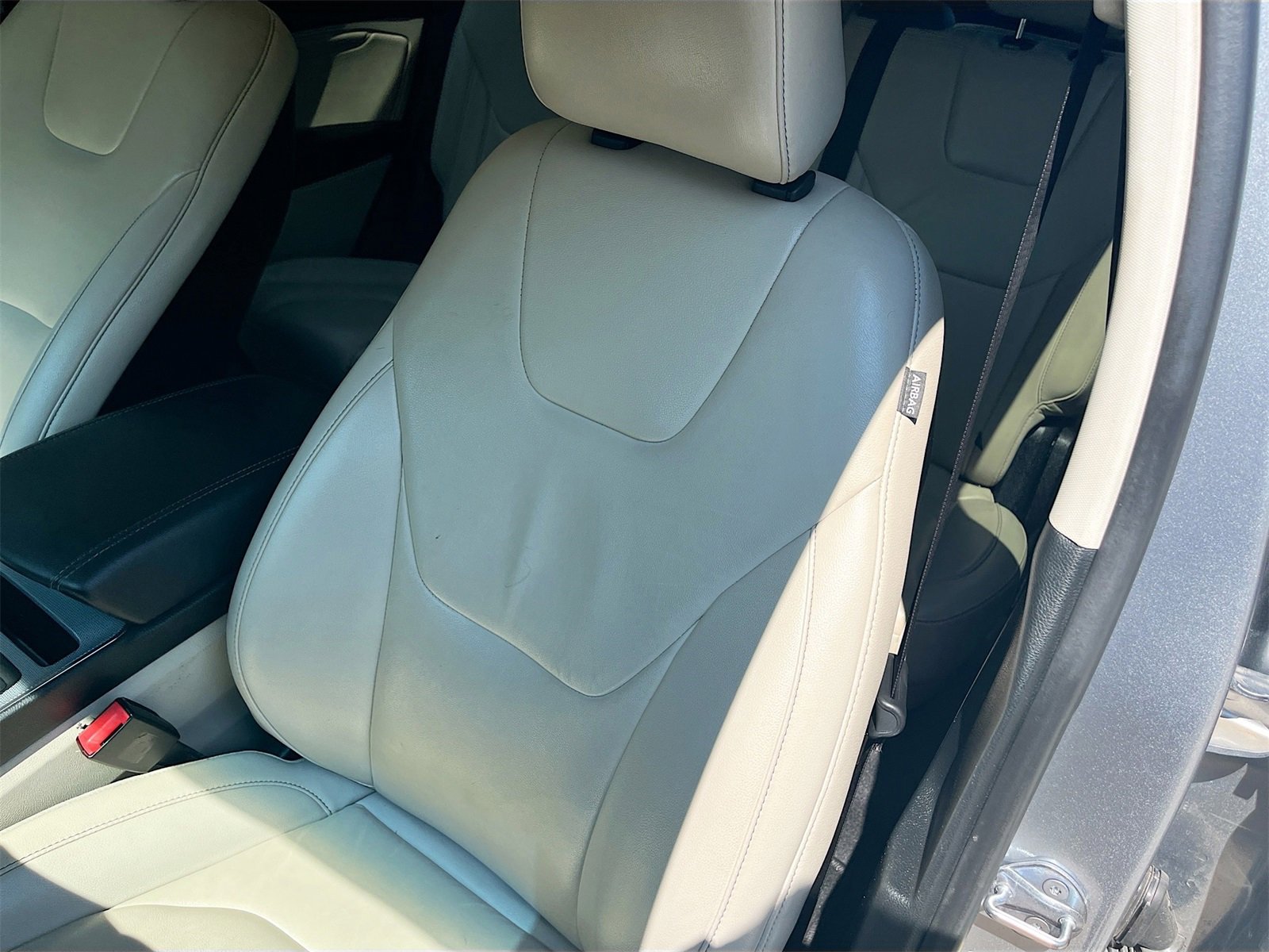 Used 2022 Ford Edge Titanium image 19