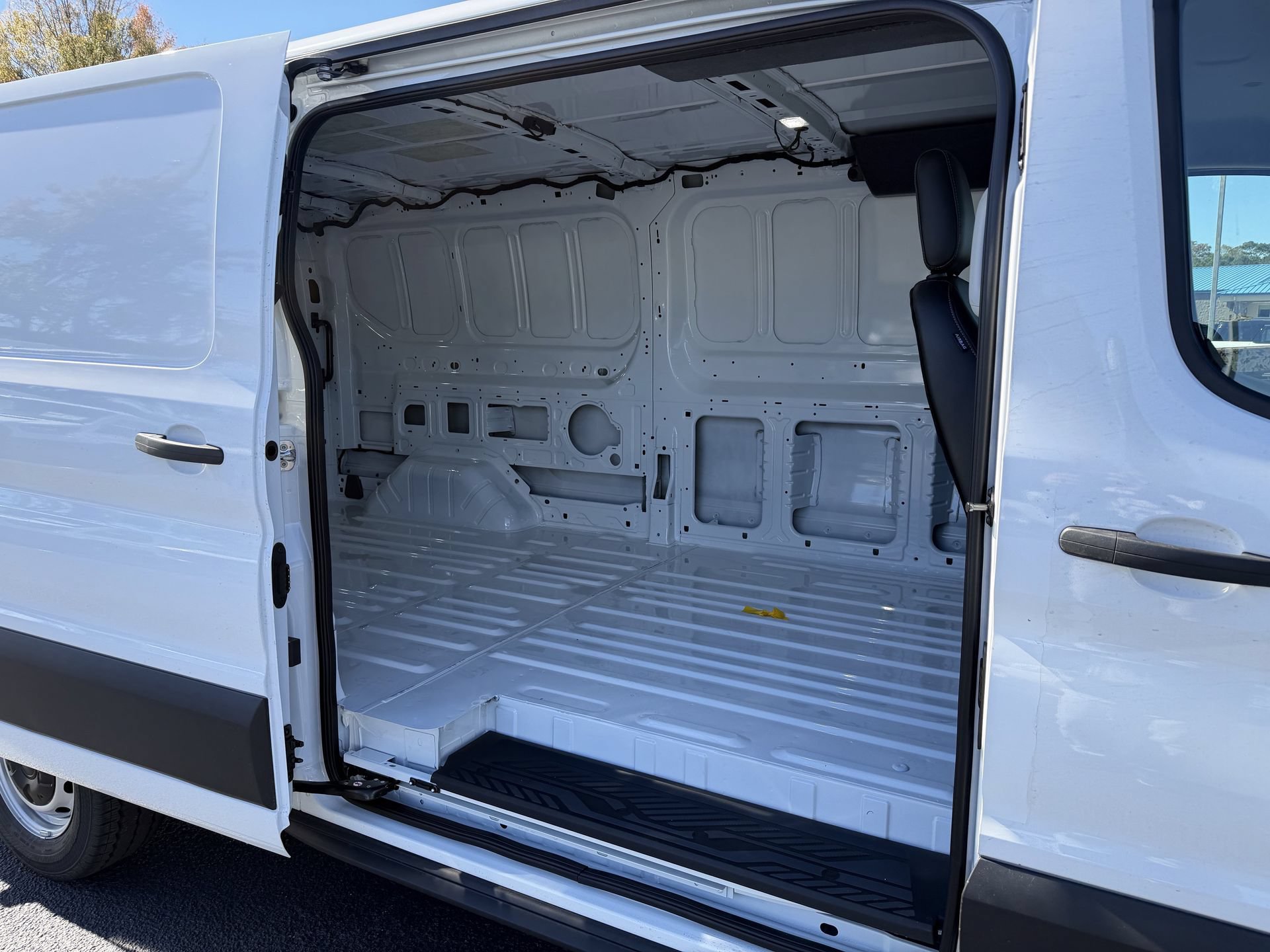 New 2026 Ford Transit 250 Low Roof RWD image 26